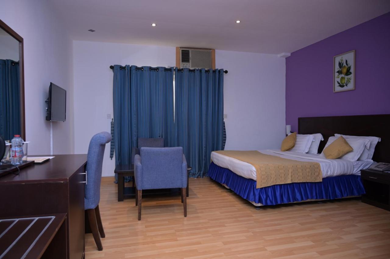 Manhattan Avenue Hotel Дубай Экстерьер фото