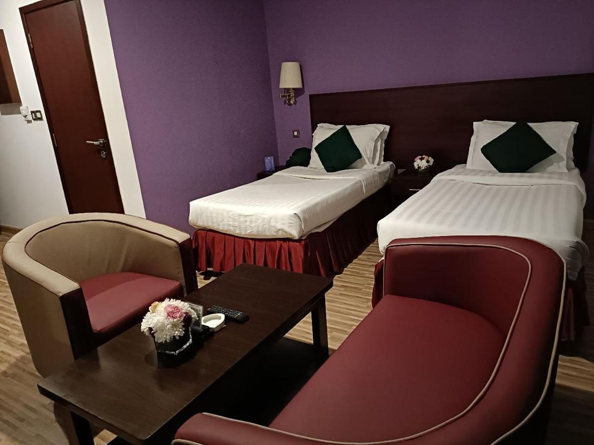 Manhattan Avenue Hotel Дубай Экстерьер фото